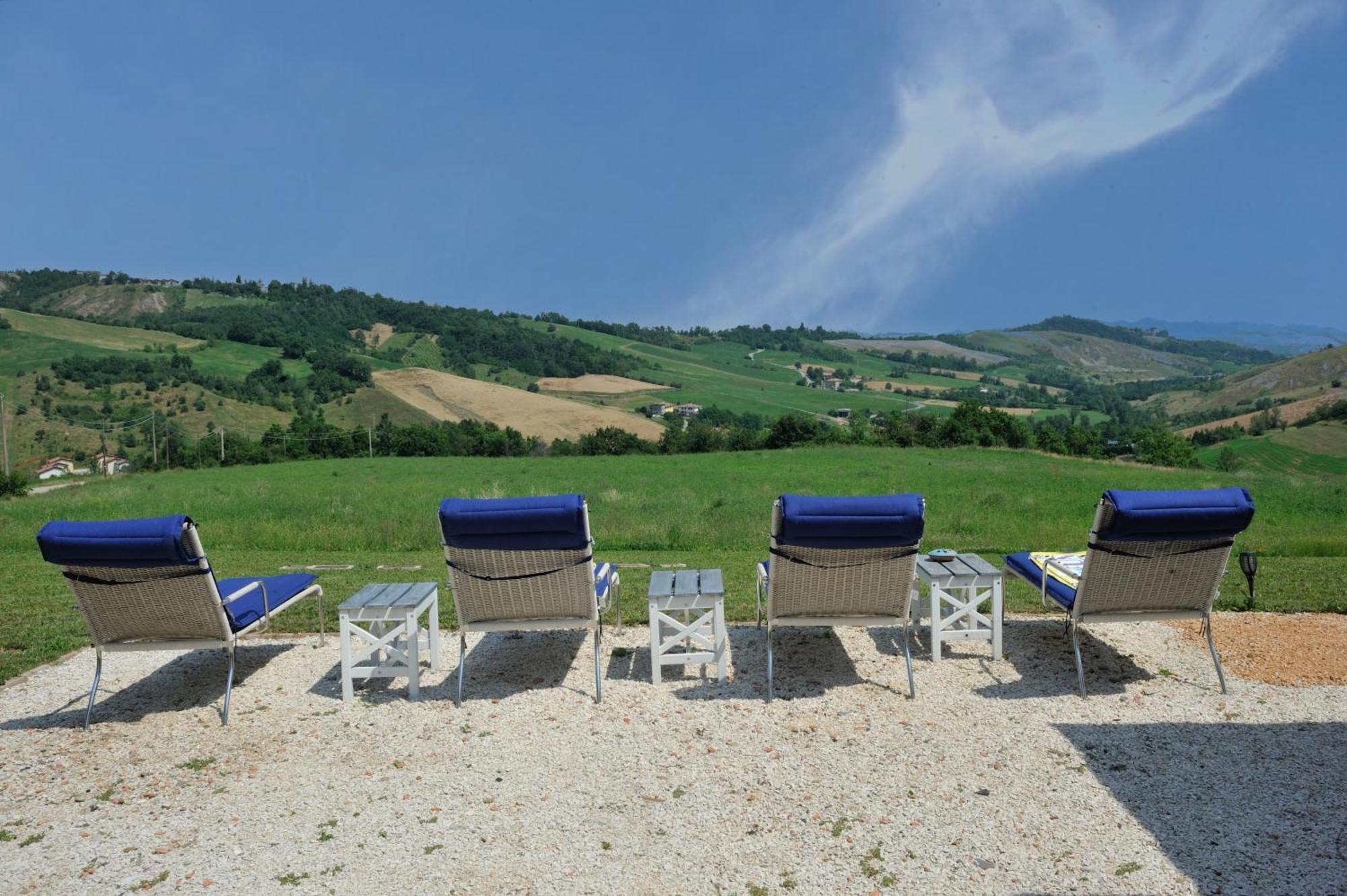 Borgo Stanzano Aparthotel Zocca Exteriör bild